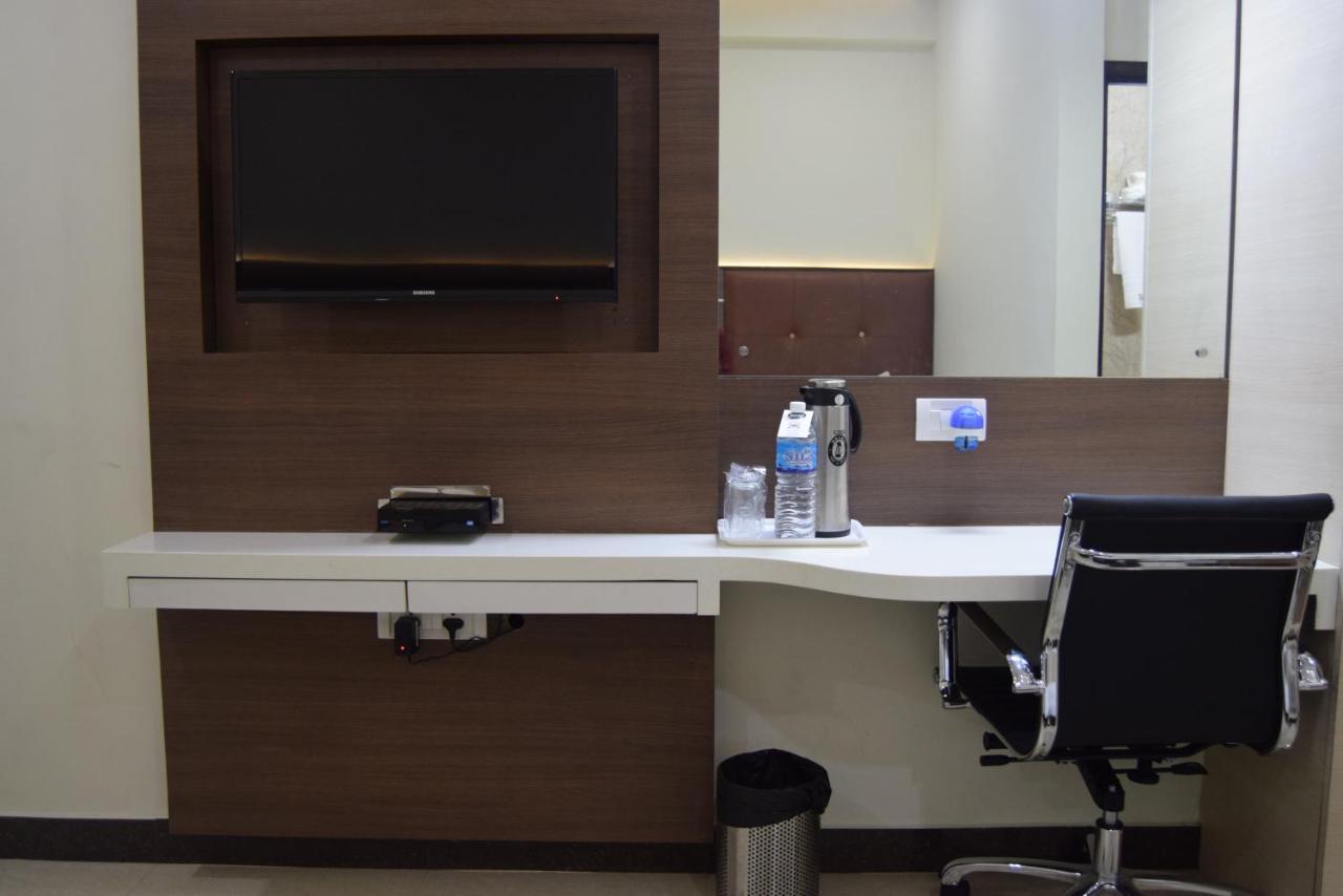 Thiviyam Airport Hotel เชนไน ภายนอก รูปภาพ